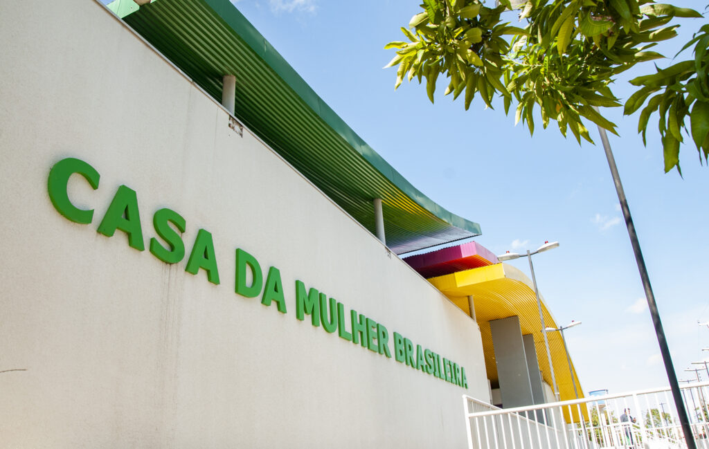 PRIMEIRA DAMA ONELIA VISITA CASA DA MULHER BRASILEIRA, PARA CONHECER A ESTRUTURA.