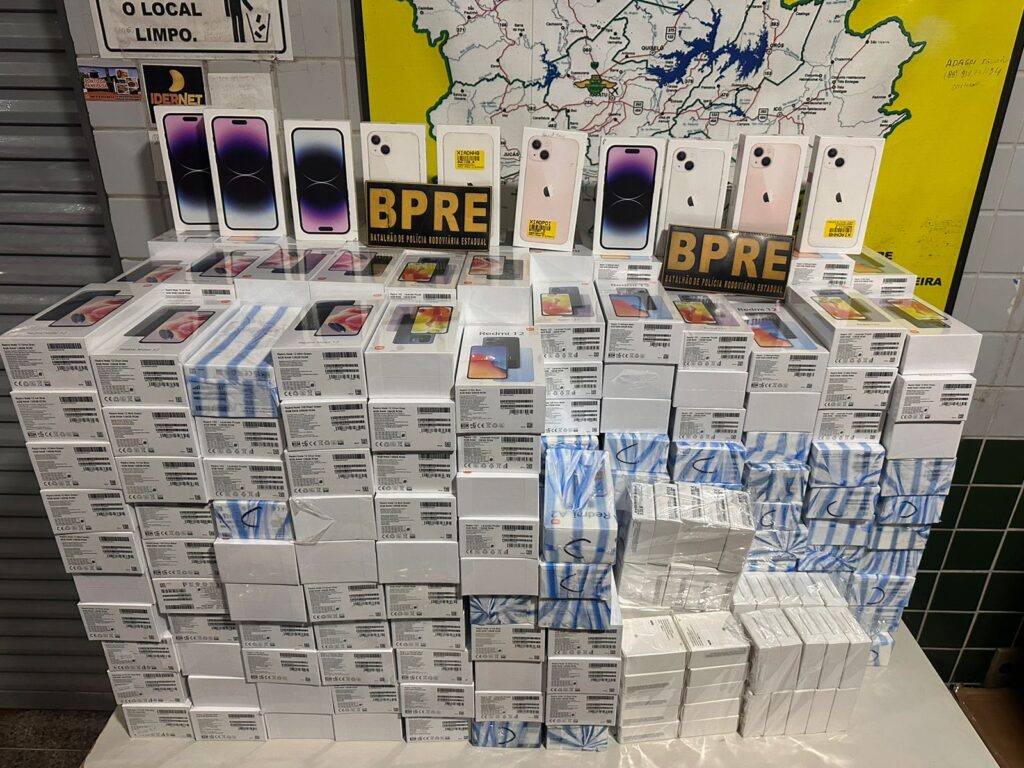 PRE apreende 300 celulares sem documentação com motorista de ônibus em Iguatu