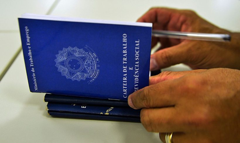 Levantamento do Dieese revela queda no número de desempregados no Ceará