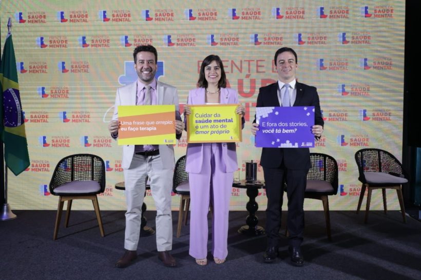 Célio Studart destaca importância da saúde mental em lançamento de frente parlamentar