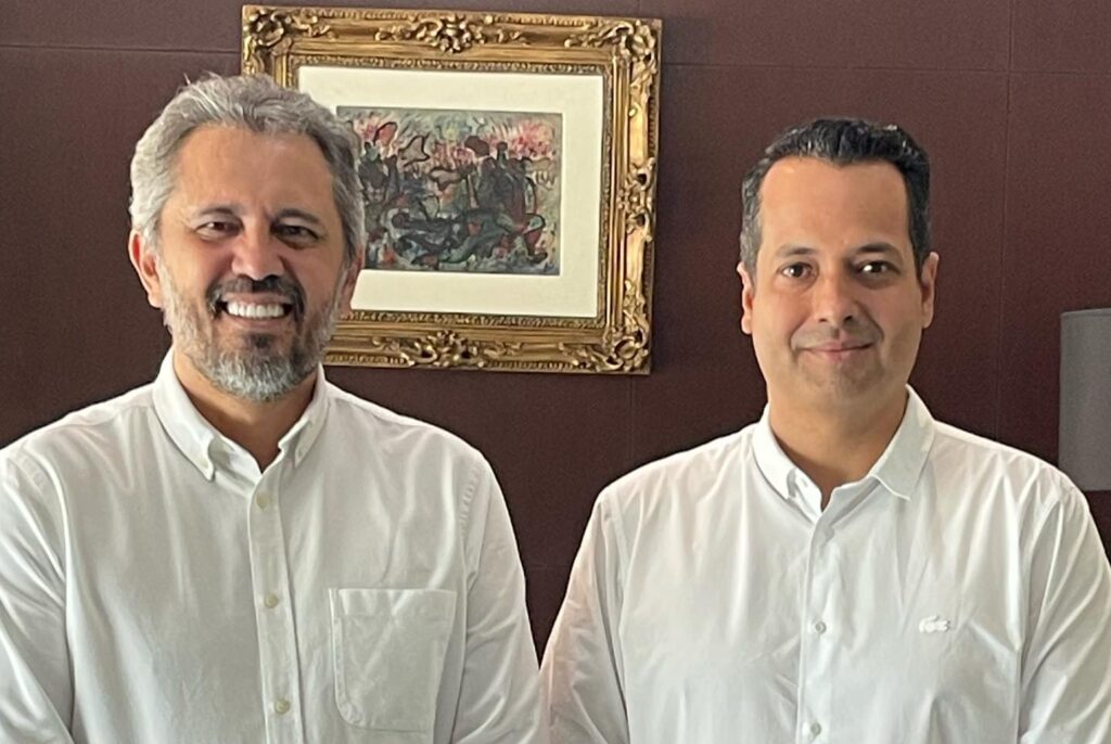Governador Elmano de Freitas e prefeito de Caucaia, Vitor Valim. (Foto: reprodução/Instagram)