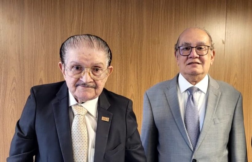 Ex-senador Mauro Benevides fala sobre a Constituinte em faculdade de Brasília