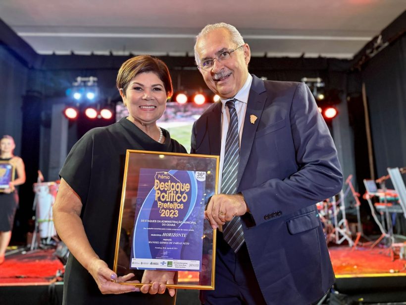 Nezinho Farias recebe 15° prêmio de Melhores Prefeitos do Ceará