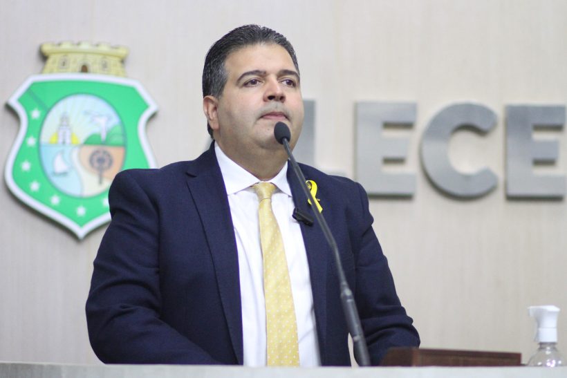 Felipe Mota cobra pagamentos da prefeitura à Santa Casa de Misericórdia de Paracuru
