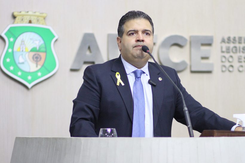 Felipe Mota destaca importância da aprovação do Piso da Enfermagem no Ceará