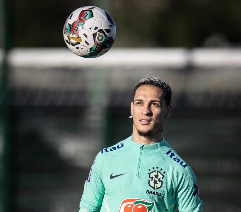 Antony é cortado da seleção por acusações de agressões contra ex-namorada