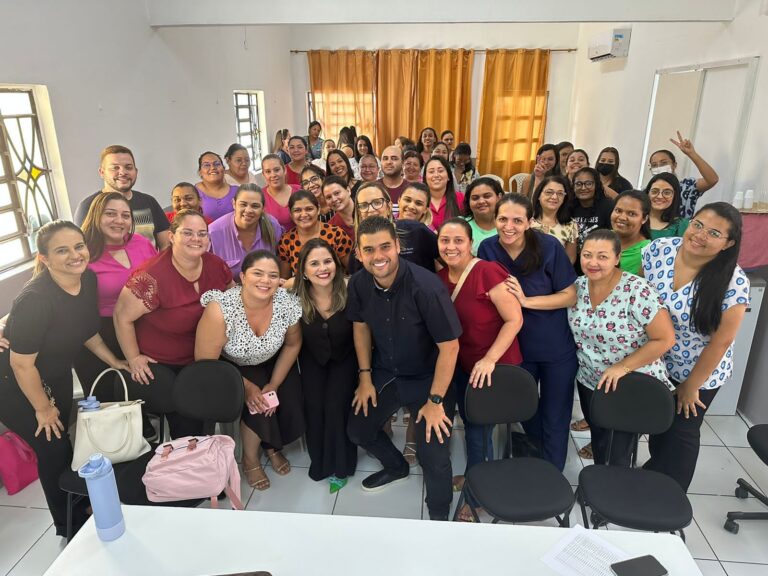 Prefeito Davi Benevides anuncia pagamento do piso salarial da enfermagem em Redenção