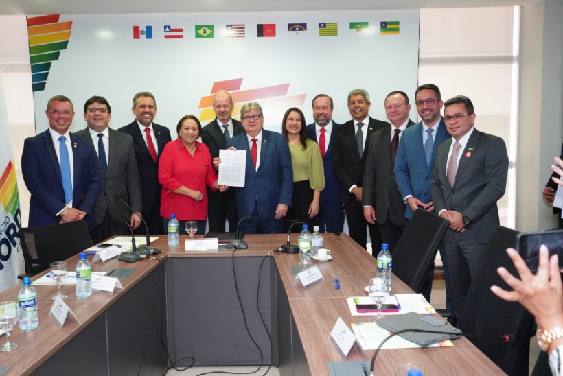 Elmano assina memorando com Banco Mundial para desenvolvimento de H2V