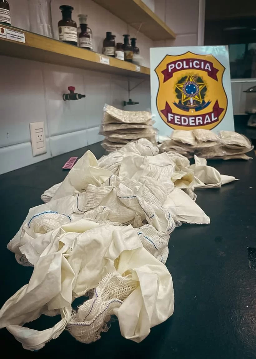 Mulher é presa no Aeroporto de Fortaleza com mais de 5 quilos de cocaína