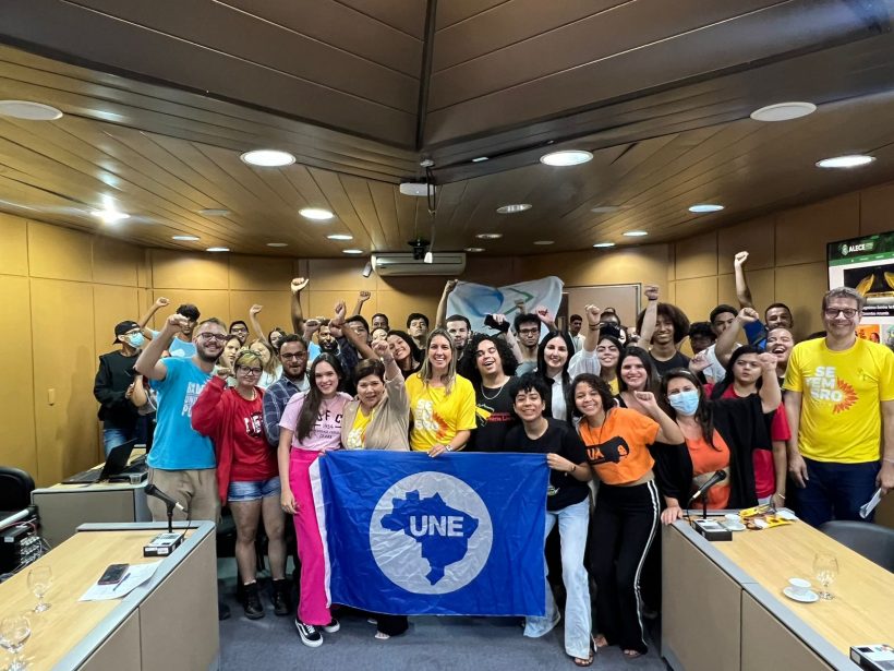 Jô Farias convida universitários de Pacajus para reunião na Alece