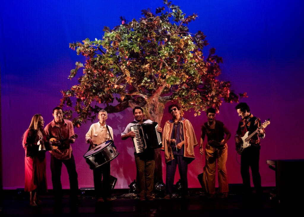 Cena do espetáculo "Dominguinhos: Isso Aqui Tá Bom Demais". Foto: Priscilla Prade