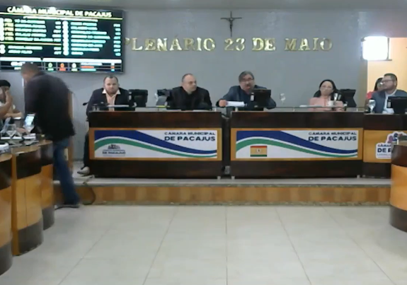 Câmara de Pacajus abre novo processo de cassação contra Bruno Figueiredo
