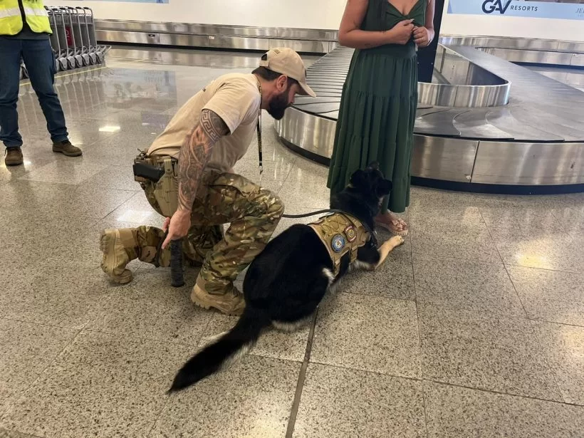 Cuiabana é presa no Aeroporto de Fortaleza com 5kg de cocaína colados ao corpo