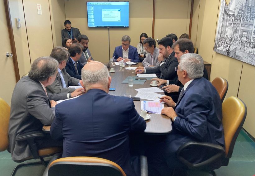 Membros da Comissão Especial de Transição Energética debatem regulação do H2V