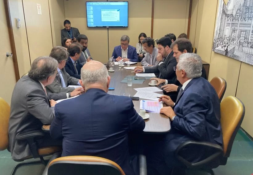 Membros da Comissão Especial de Transição Energética debatem regulação do H2V
