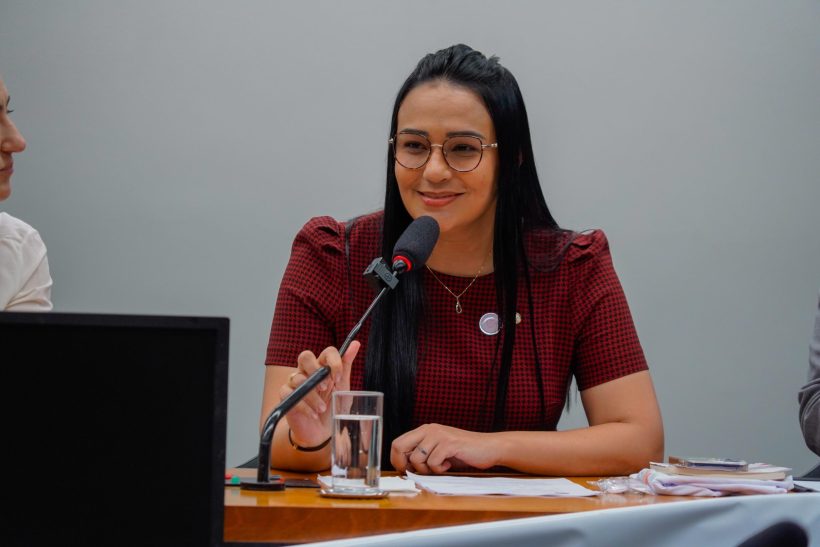 Dayany propõe PEC que estende suspensão do direito de votar aos presos provisórios