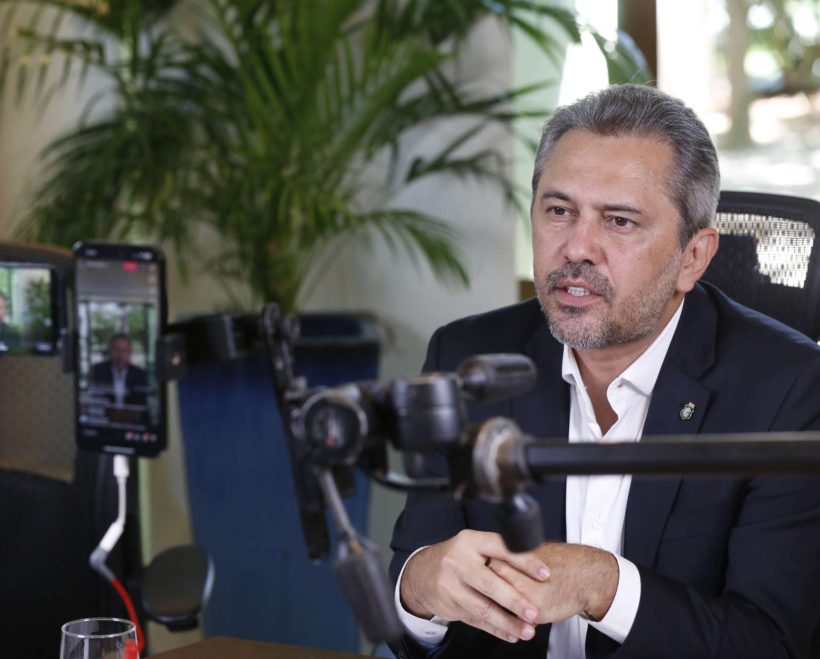 Elmano anuncia convocação de 648 professores aprovados em concurso da Seduc