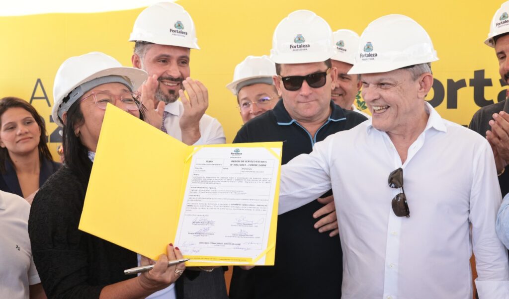 Sarto assina ordem de serviço