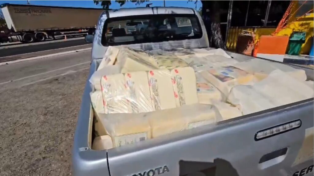 PRF apreende 1,5 toneladas de queijo impróprio para consumo, em São Gonçalo do Amarante