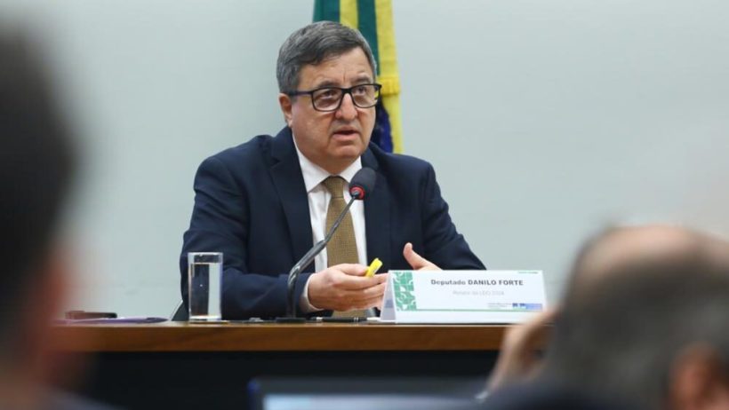 Danilo Forte retira projeto do devedor contumaz de pauta por ausência de base governista