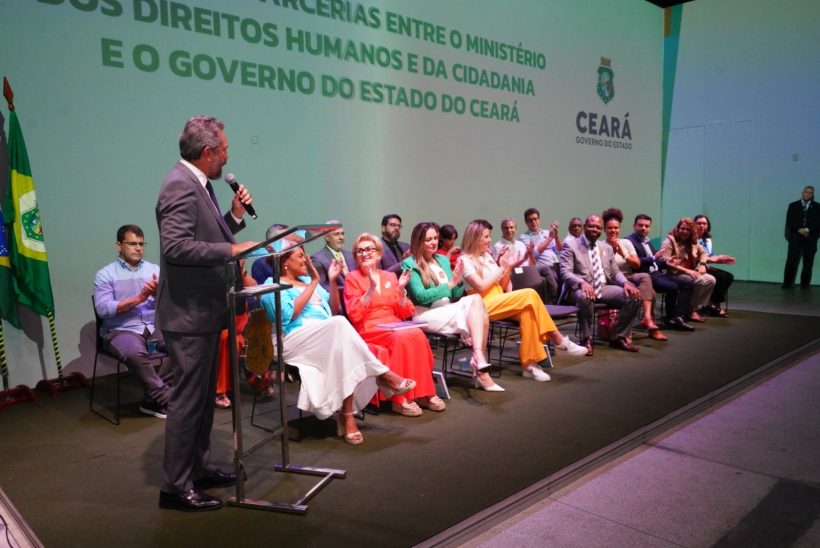 Governador Elmano anuncia concurso para Seas com 1.080 vagas
