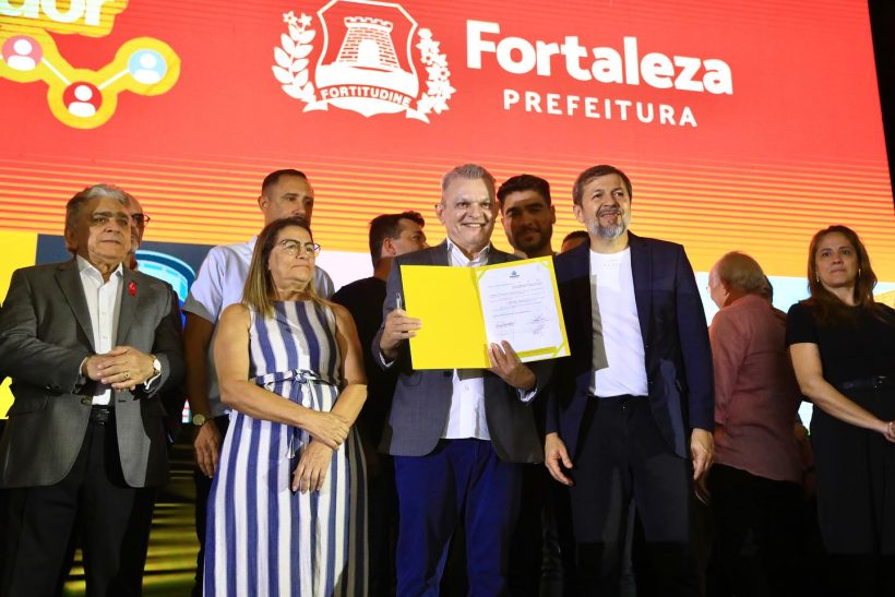 Prefeito Sarto propõe ampliação de licença paternidade