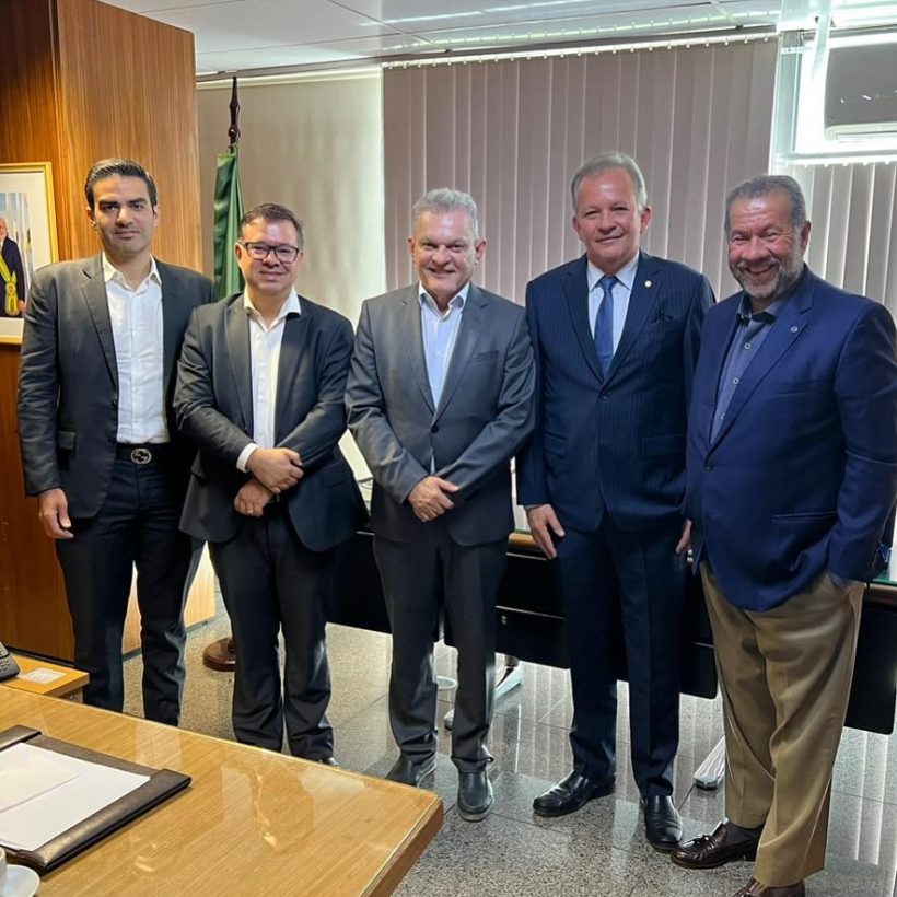 Sarto se reúne com Lupi e André em Brasília para fortalecer reeleição