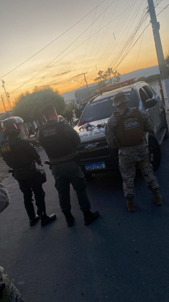 Troca de tiros deixa três mortos e polícia apreende armas dos suspeitos em Reriutaba