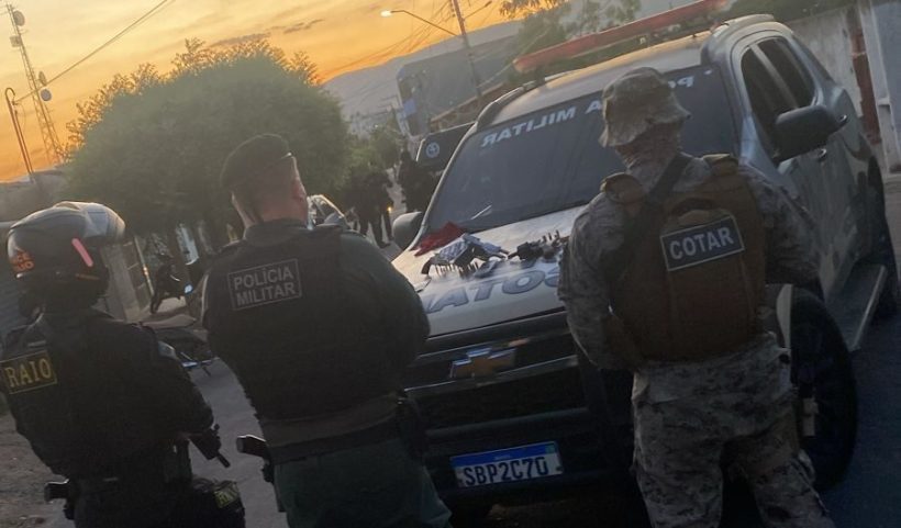 Troca de tiros deixa três mortos e polícia apreende armas dos suspeitos em Reriutaba