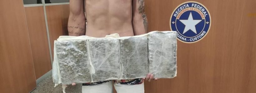 Receita Federal apreende 7,3 kg de skunk em Aeroporto de Fortaleza