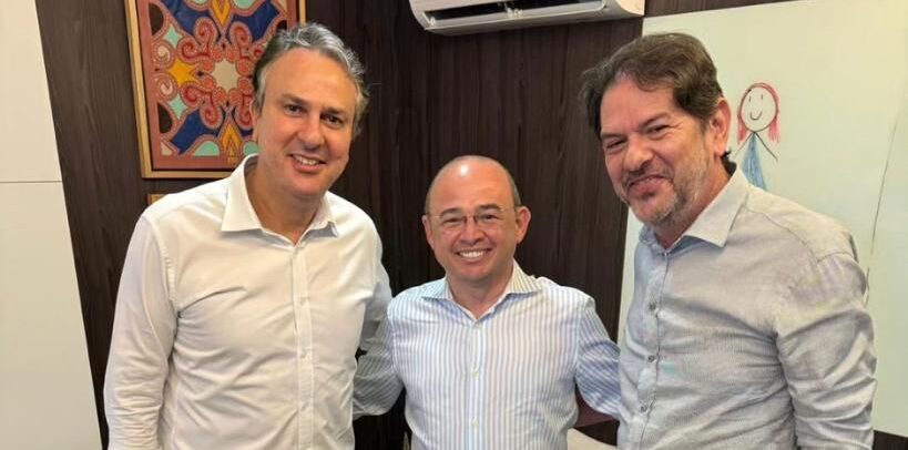 Cid atropela oposição e aliados e pede a Camilo controle total da Alece