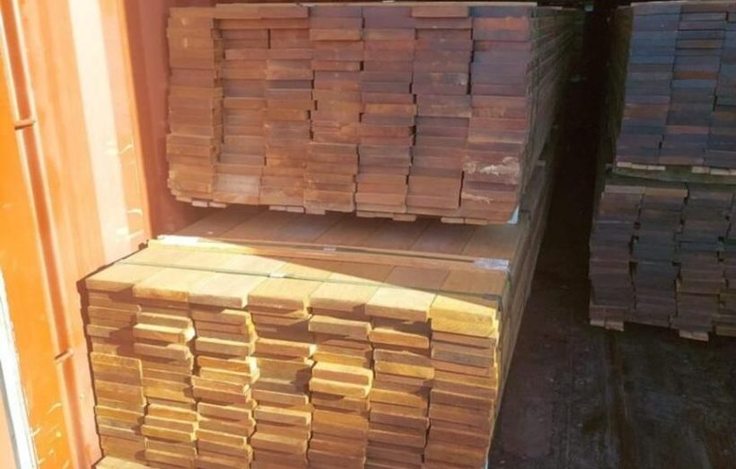 Receita Federal apreende 25 mil kg de madeira nativa no Porto do Pecém do Ceará