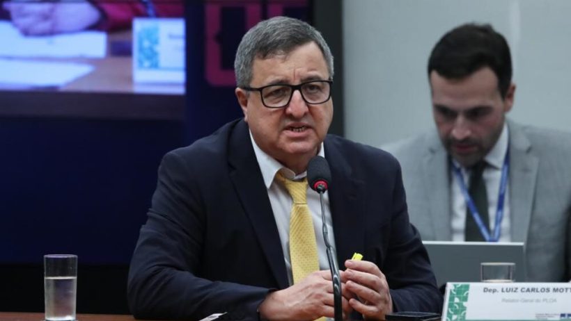 Danilo Forte promete apresentar parecer do projeto sobre devedores contumazes no fim de agosto