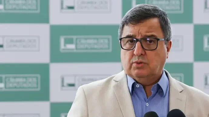 Danilo Forte denuncia medida do Governo para beneficiar empresa de energia da J&F