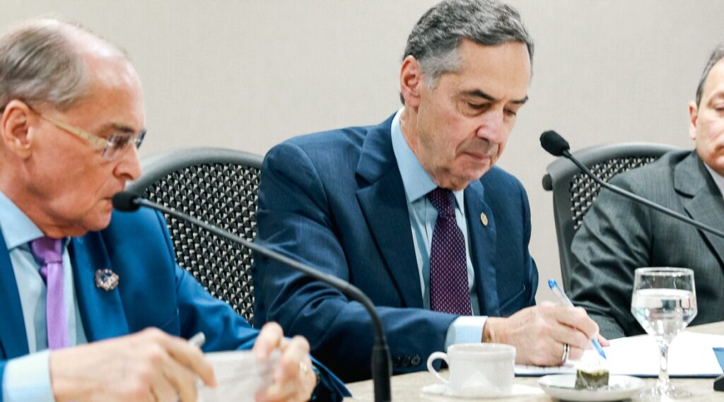 Acordo pioneiro deve extinguir milhares de processos de execução fiscal em Fortaleza