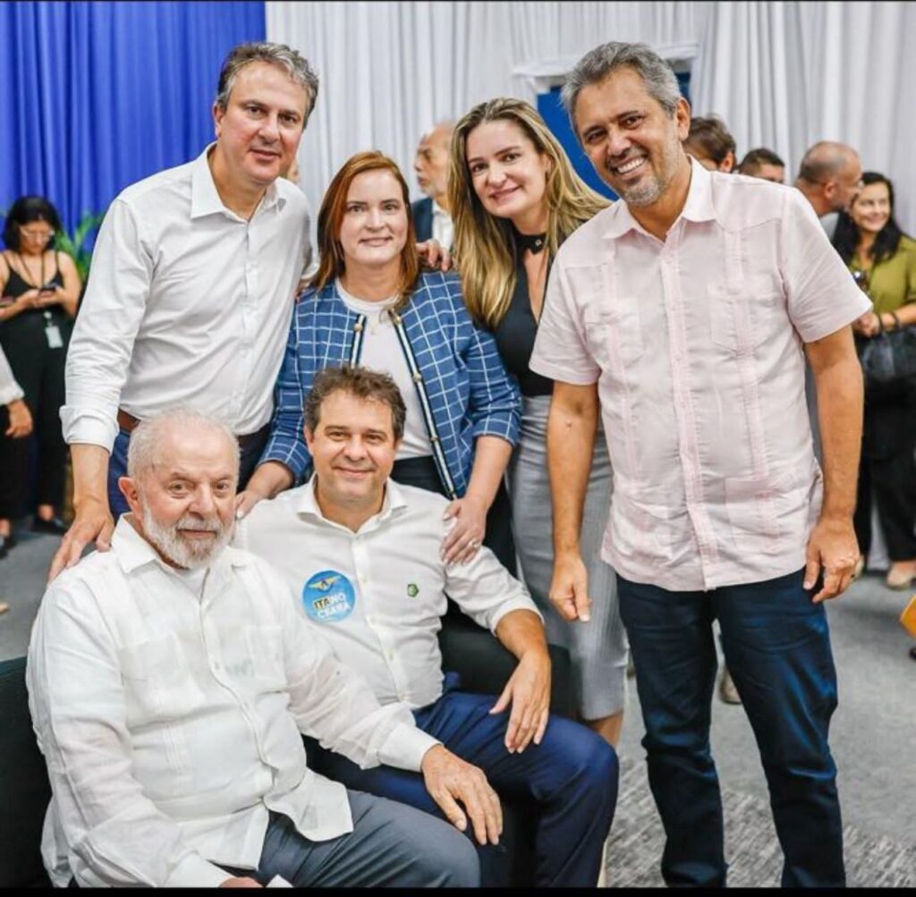 Evandro perto de Lula, Camilo, Elmano e de candidatura à prefeitura de Fortaleza