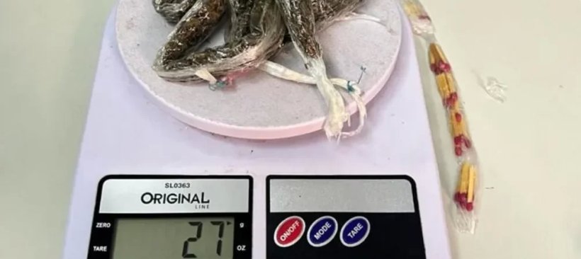Mulher tenta entrar em presídio com 27 gramas de maconha escondidos na costura da saia