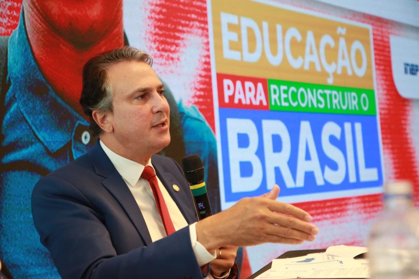 Camilo Santana anuncia com presidente Lula criação de 100 novos institutos federais