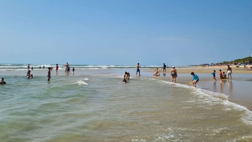 Ceará tem 39 trechos de praia próprios para banho neste fim de semana