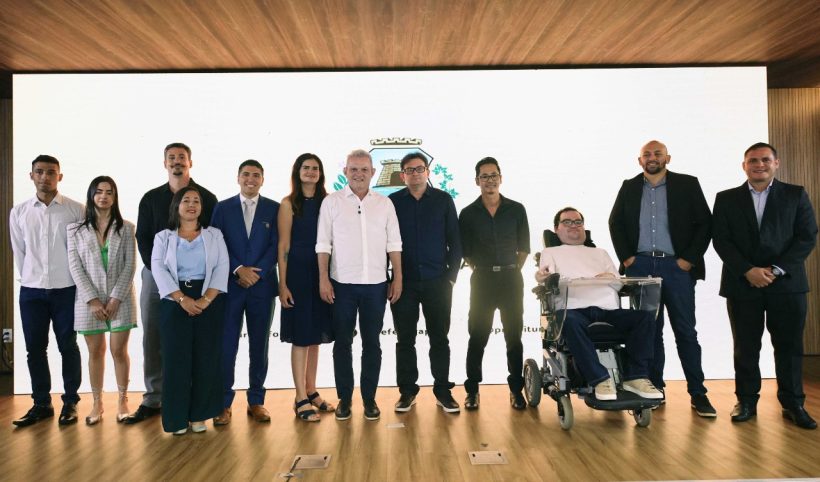 Prefeito Sarto empossa 40 novos servidores da Sefin