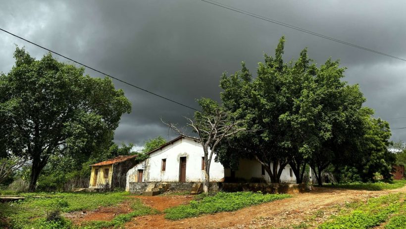 Inmet emite alertas de chuvas intensas para todo o Ceará neste fim de semana