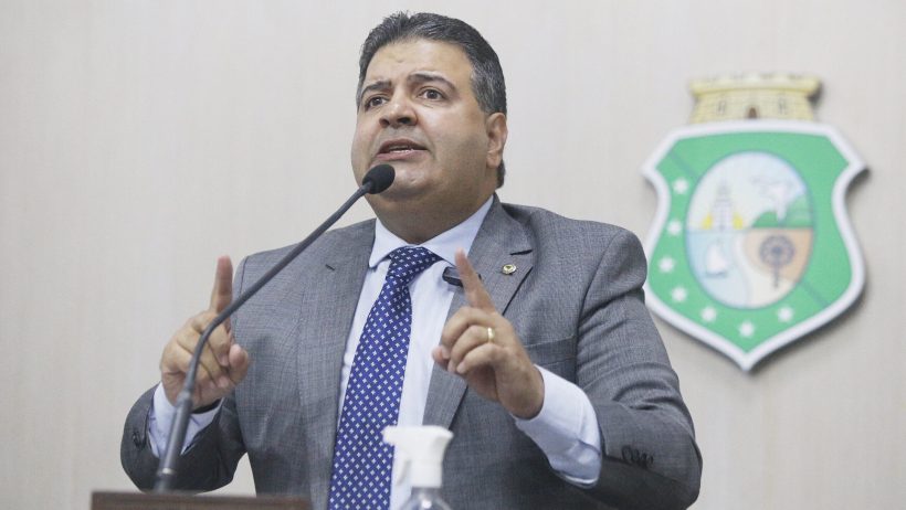 Felipe Mota defende consenso em torno da candidatura de Fernando Santana na Alece