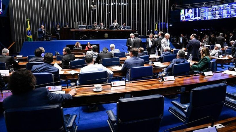 Senado aprova PEC sobre criminalização da posse de drogas