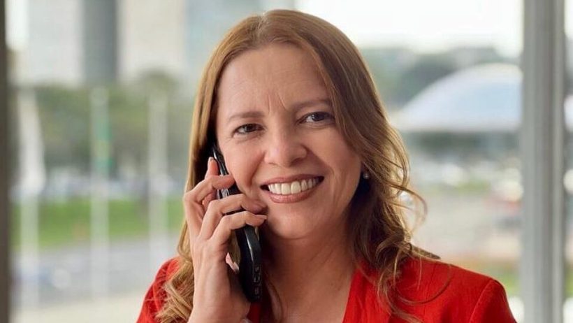 Janaína Farias assume mandato de senadora no dia 2 de abril