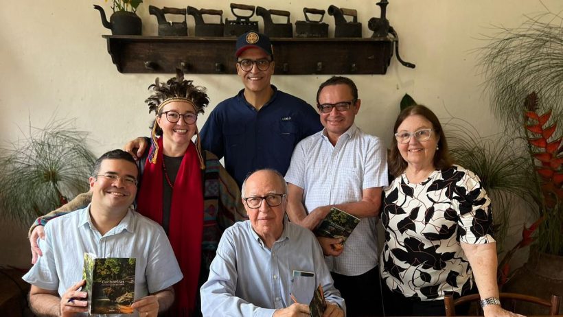 Fundação Waldemar Alcântara lança livro em comemoração aos 40 anos de existência