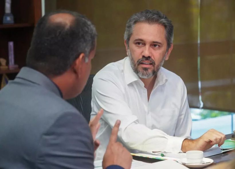 Elmano faz reuniões no Abolição em primeiro dia de agenda pós pneumonia