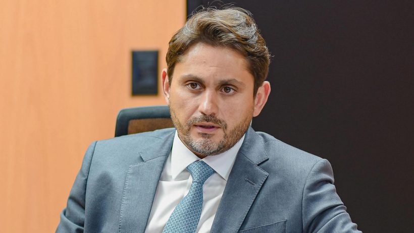 Ministro Juscelino Filho autoriza chamamento para expansão de canais de TV aberta no país
