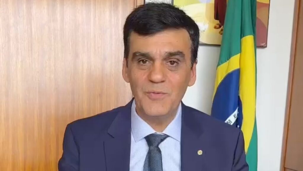 Naumi Amorim