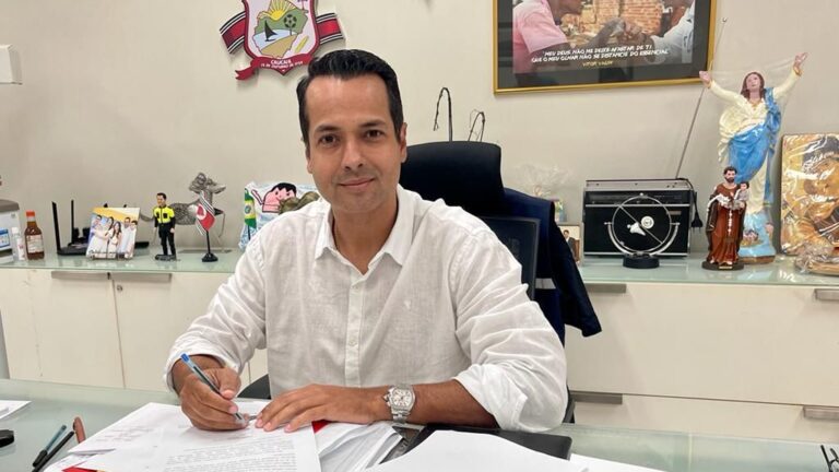 TCE-CE nega recurso e mantém desaprovação das contas do ex-prefeito de Caucaia, Vitor Valim