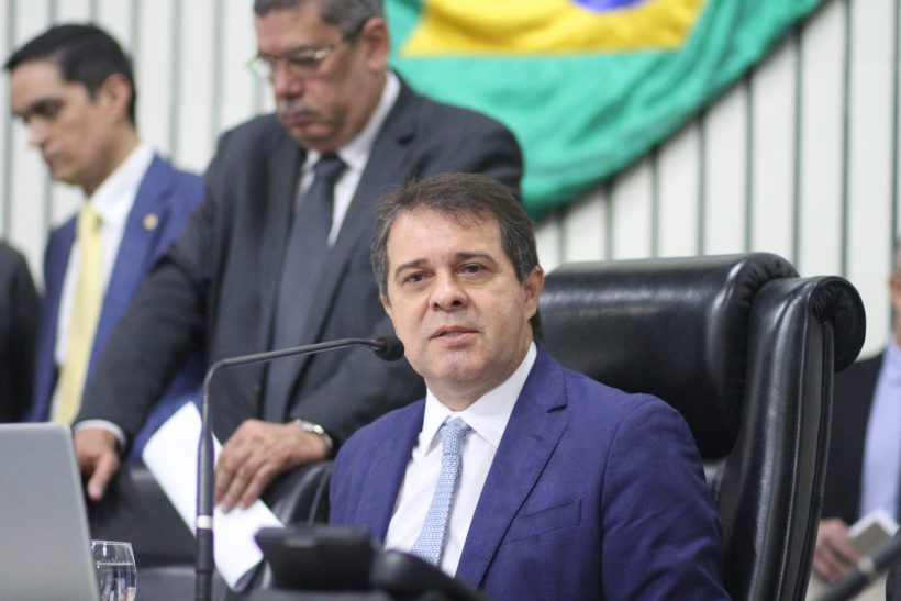 Evandro nega pedido de afastamento de Fernando Santana da presidência da CPI da Enel na Alece